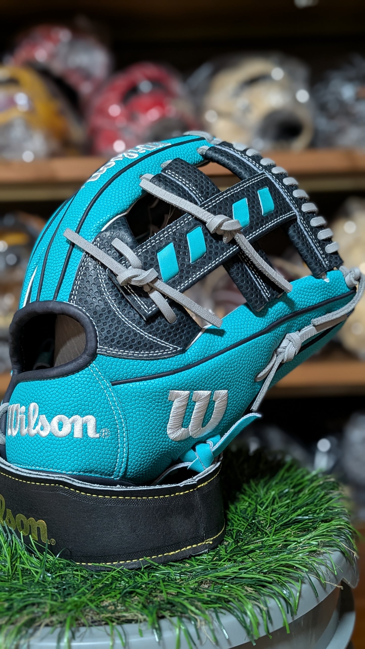 Wilson Soft Baseball Glove, Infielder's, Model 27, Fall/Winter 2013 Limited Edition, Wannabe Hero
