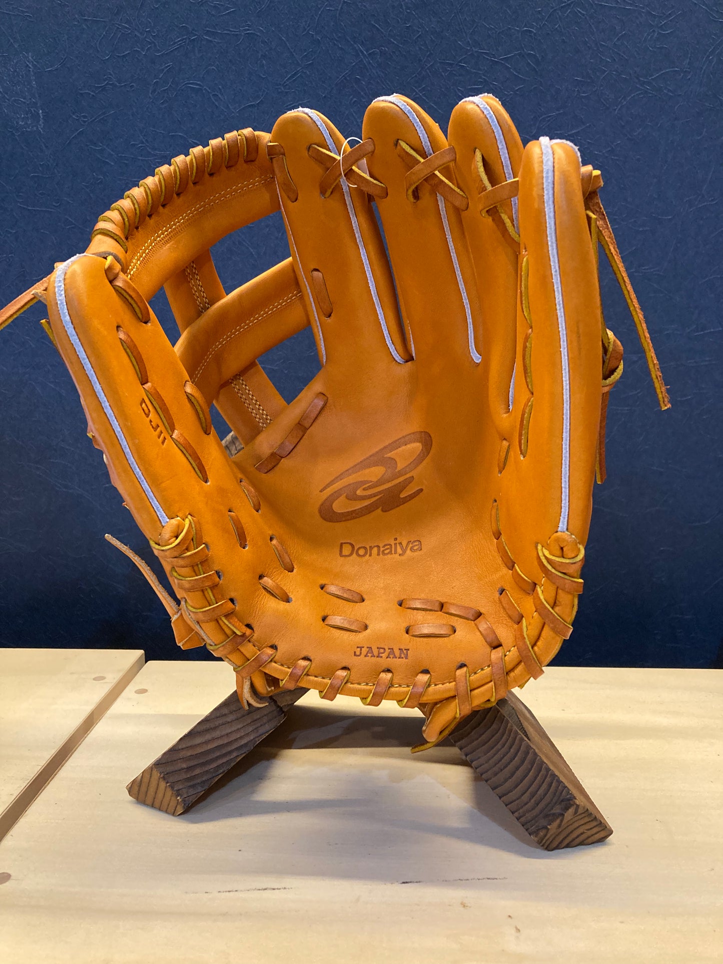 ドナイヤ硬式内野手用グラブ DJII