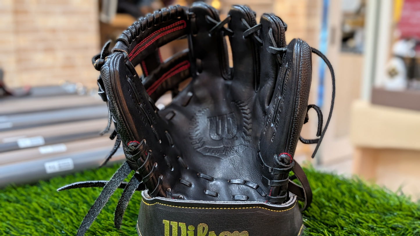 Wilson Hard Training Glove WTAHTQD6H 90SS