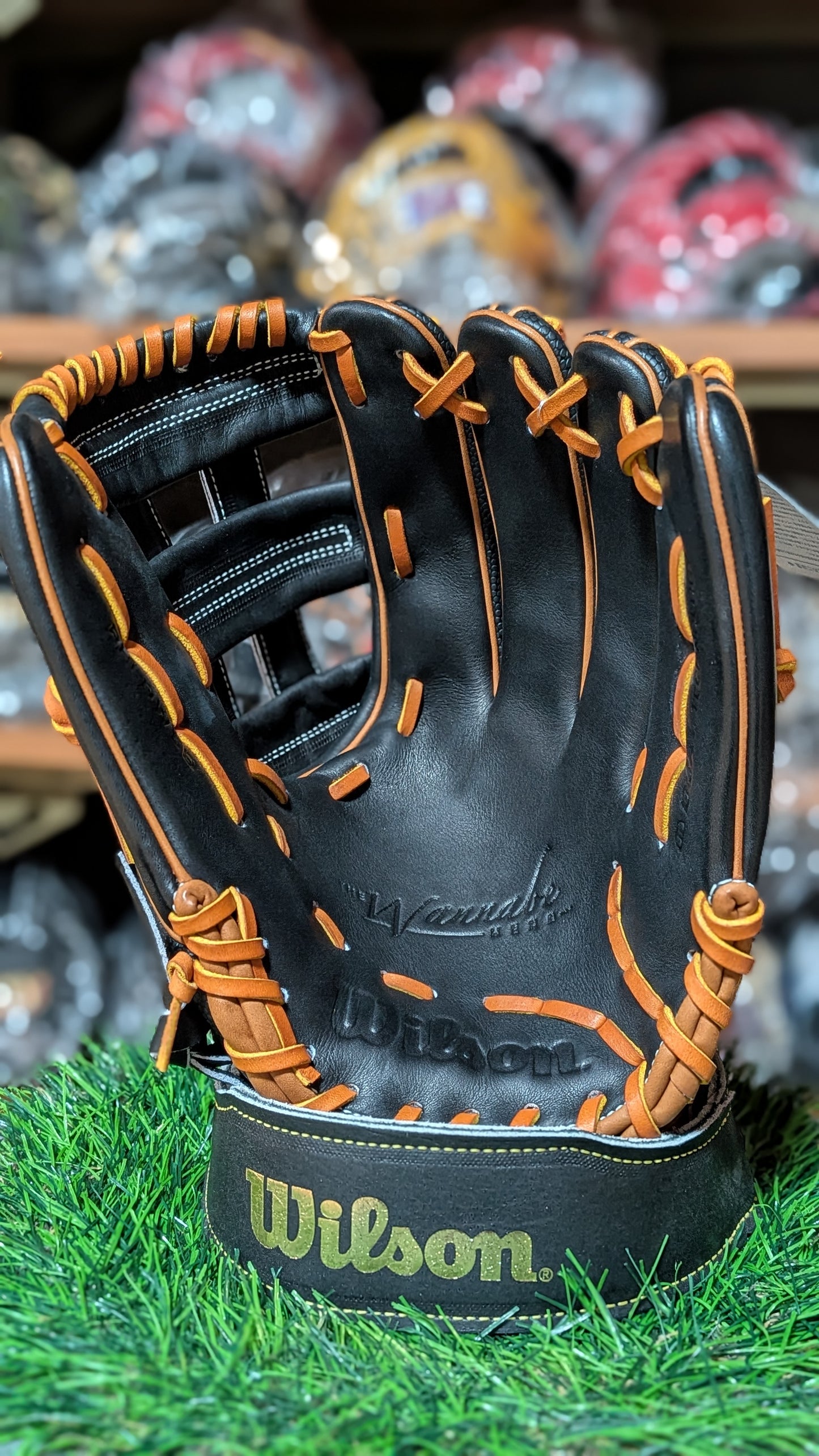 Wilson Soft Baseball Glove, Infielder's, DW5, Limited Edition, Wannabe Hero