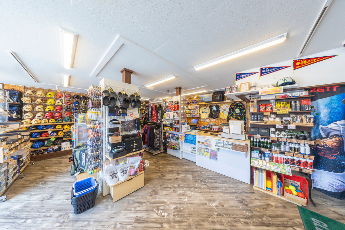 スポーツショップ古内の店内