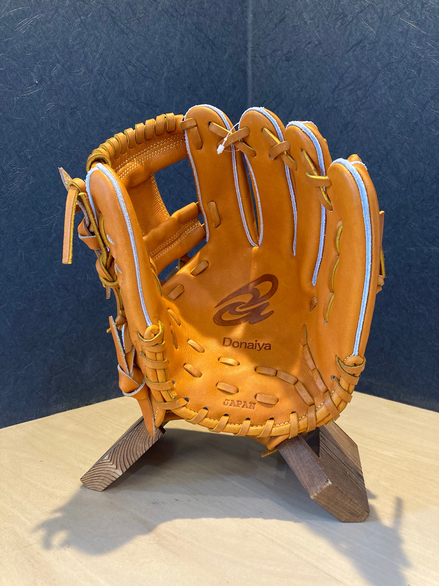 ドナイヤ硬式内野手用グラブ DJIMS