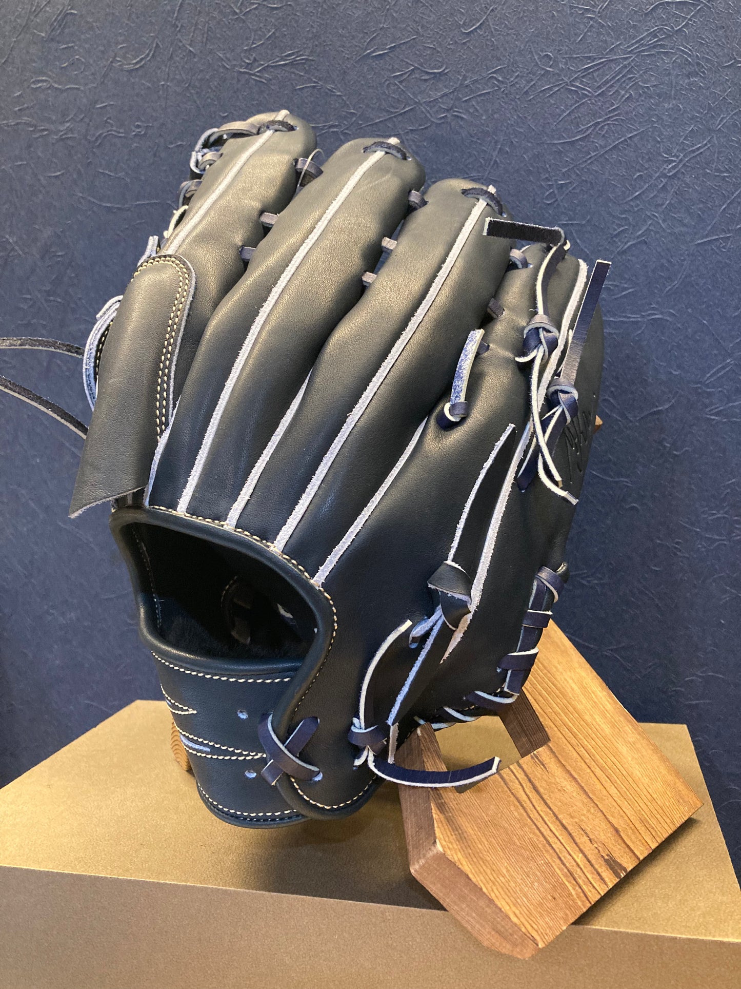 RYU 硬式投手用グラブ KAN Mブラック 左投げ用