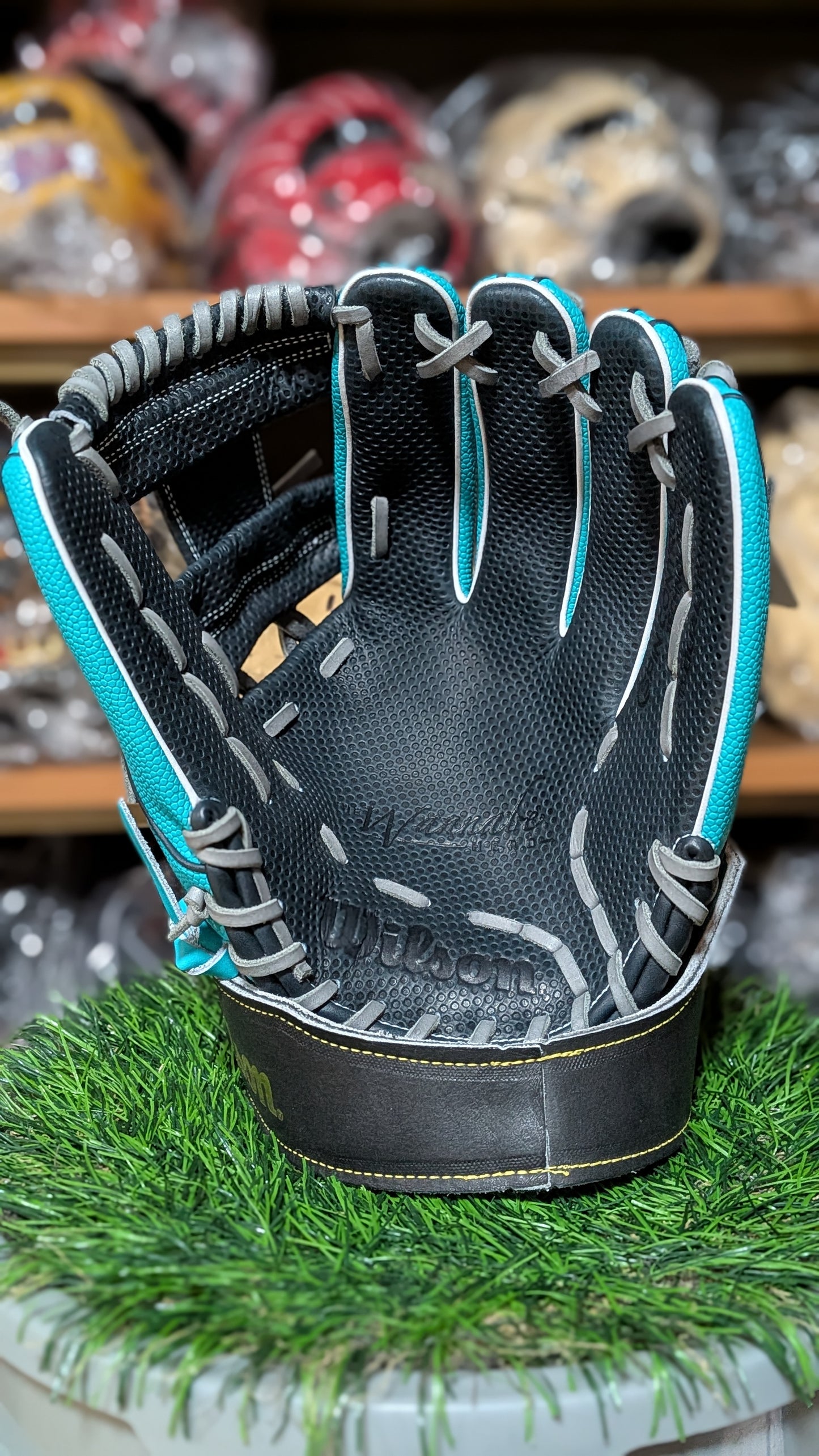 ウィルソン 軟式グラブ 内野手用 87型 25年秋冬限定 ワナビーヒーロー