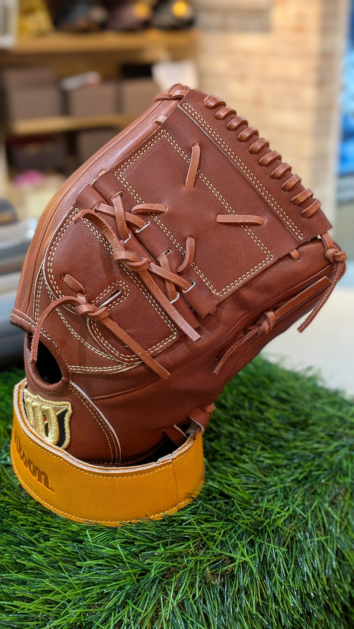 Wilson SA17 Hardball Pitcher's Glove, Right-Handed Throw, WBW103692