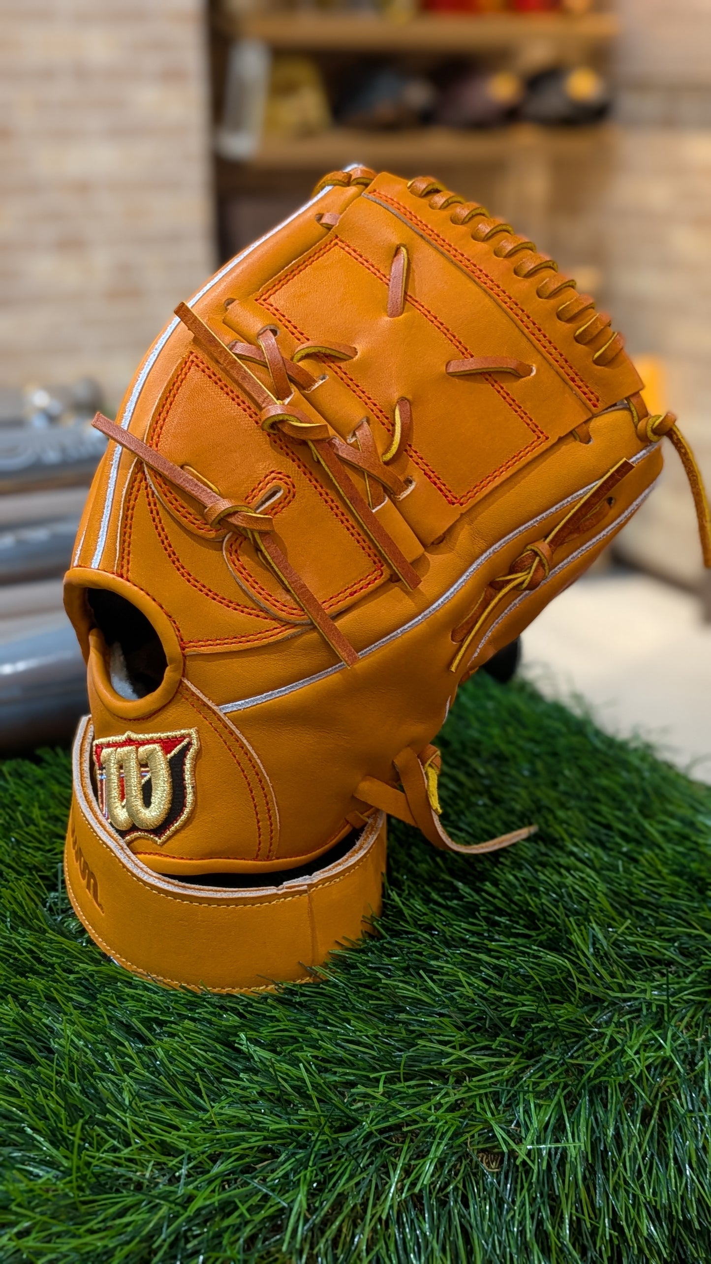 Wilson SA17 Hardball Pitcher's Glove