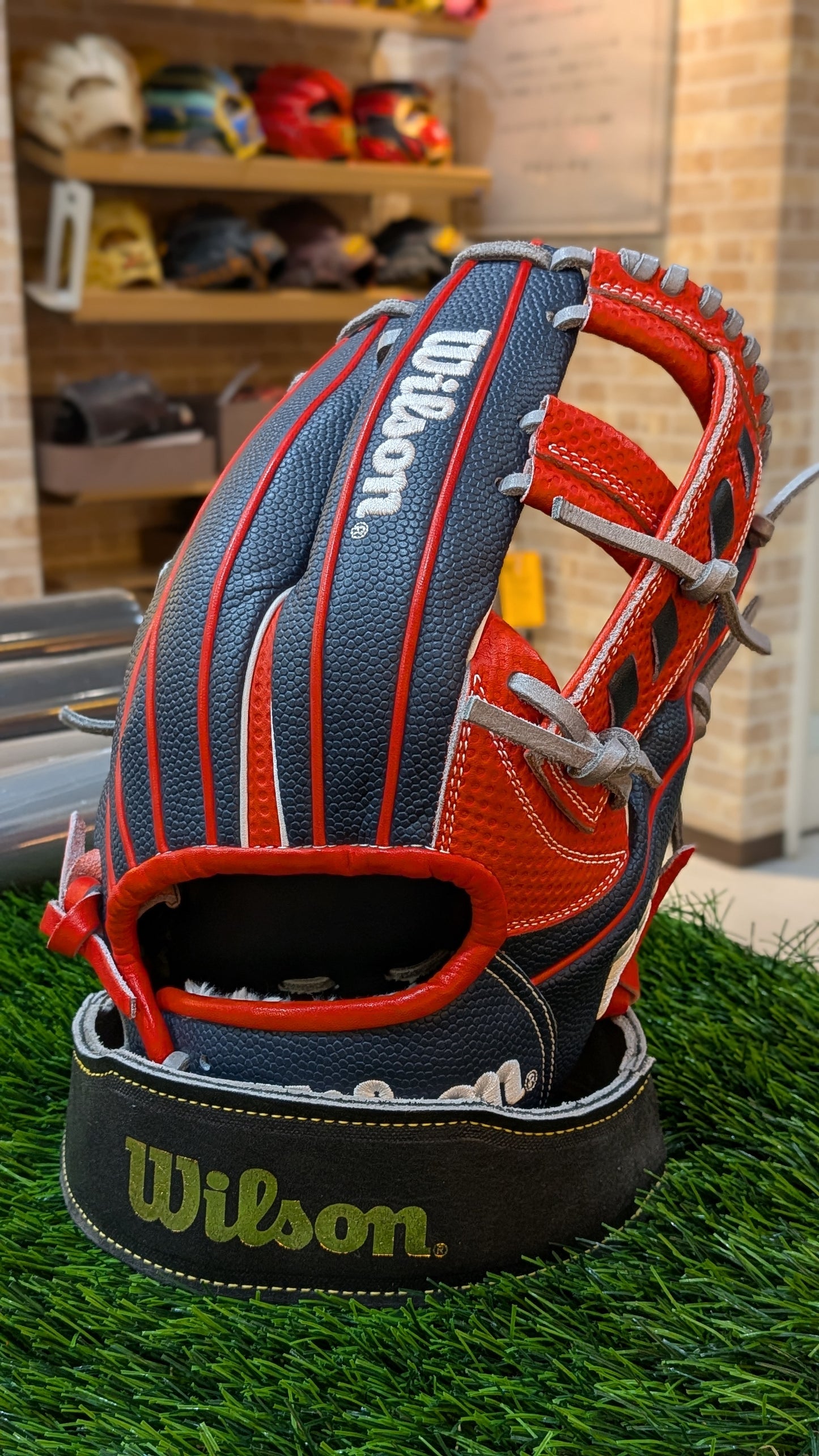 Wilson 27-inch Infielder's Glove, Limited Edition Wannabe Hero, Steamed