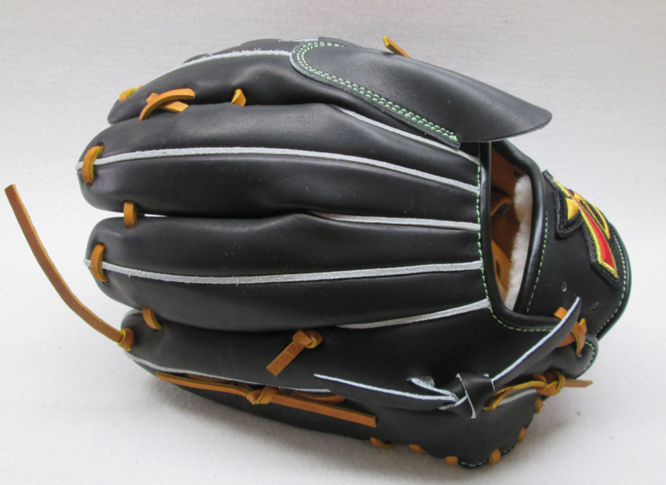 Sato Glove Studio Pitcher's Glove SGK10 (Hot Water Pre-Made) Made to Order (Approximately 1.5-3 Months) (Depending on Demand)