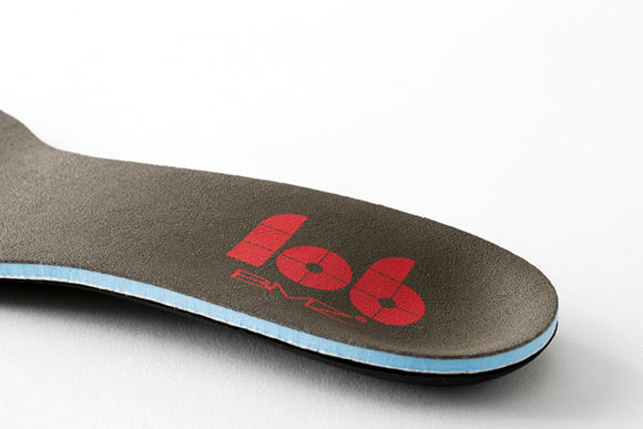 My legs are faster! My lower back pain is gone! BMZ insoles "106 D-tune" are recommended for sports that involve intense movements back and forth and side to side! Patented cuboid theory 